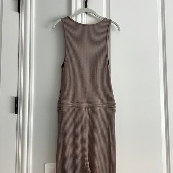 Beyond Yoga Jetsetter Jumpsuit Ribbed Medium Color: Birch - Picture 8 of 11